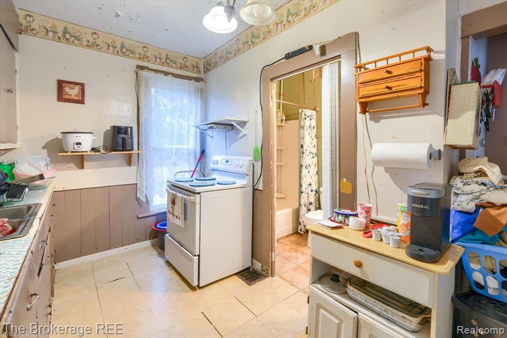 4422 North Lapeer Road Columbiaville, MI 48421 - Photo 8 of 29 Gallery Image 8