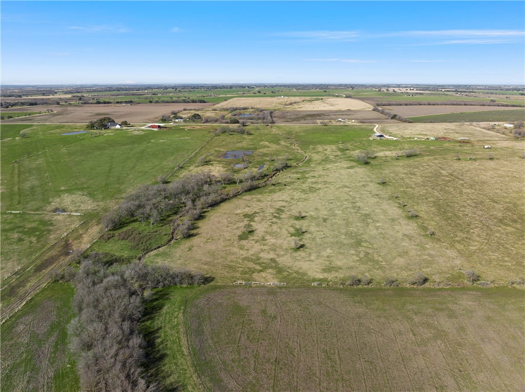 184 Cr 487 Road Lott, TX 76656 - Photo 6 of 9