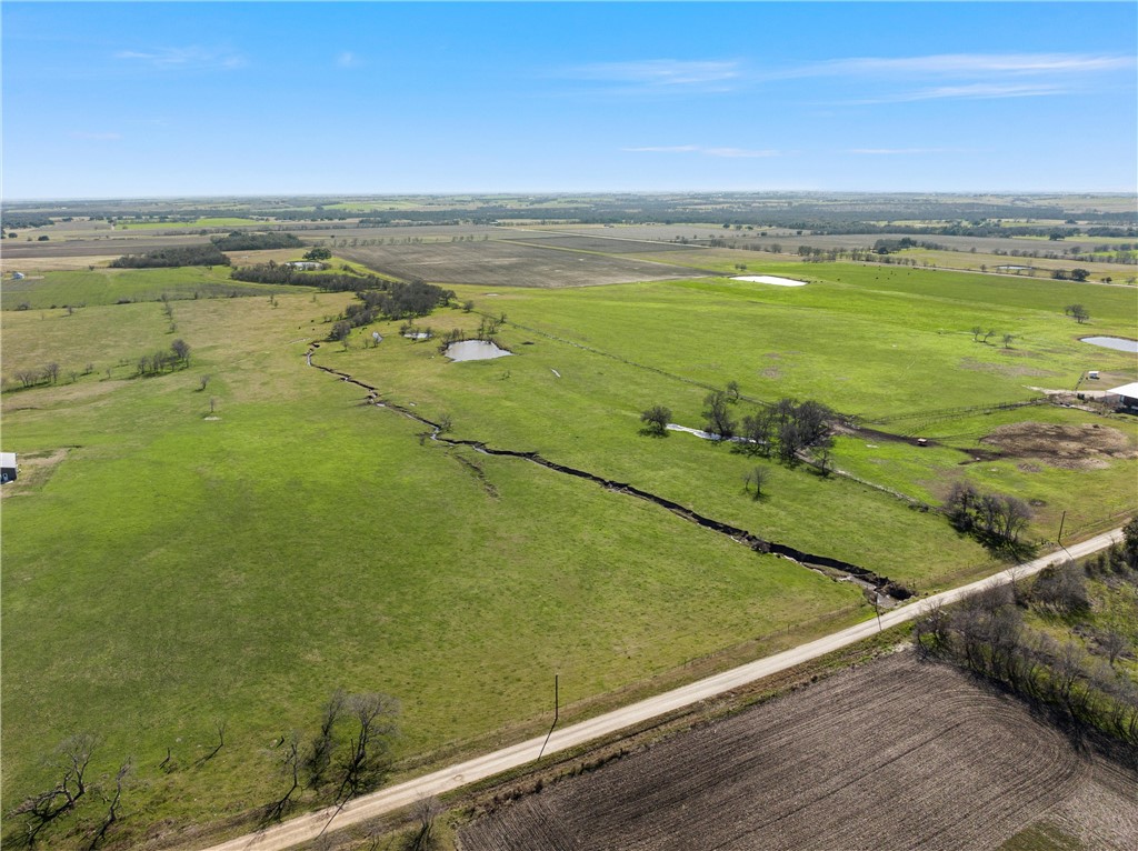 184 Cr 487 Road Lott, TX 76656 - Photo 8 of 9