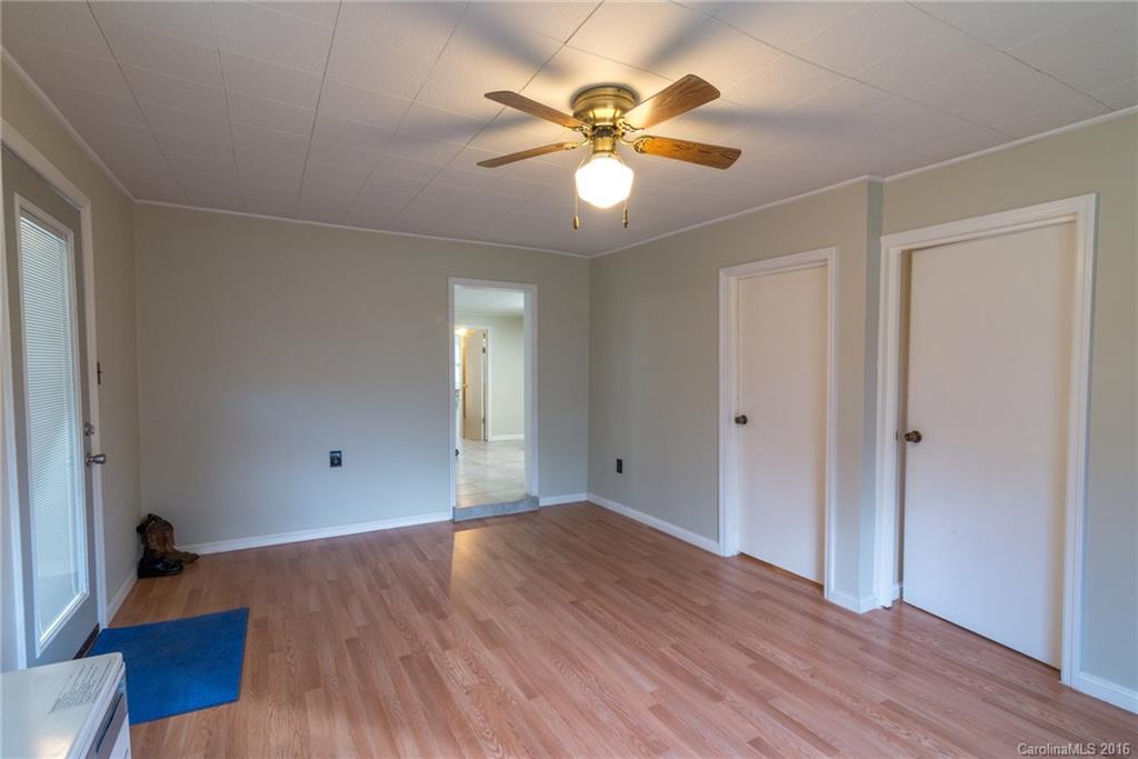 25 Solomon Road Leicester, NC 28748 - Photo 4 of 13 Gallery Image 4
