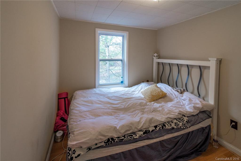 25 Solomon Road Leicester, NC 28748 - Photo 7 of 13 Gallery Image 7