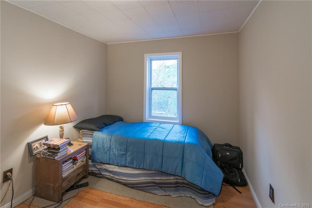 25 Solomon Road Leicester, NC 28748 - Photo 8 of 13 Gallery Image 8