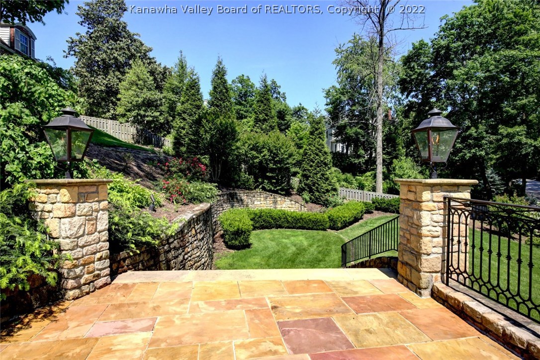 100 Roscommon Road Charleston, WV 25314 - Photo 27 of 30 Gallery Image 27
