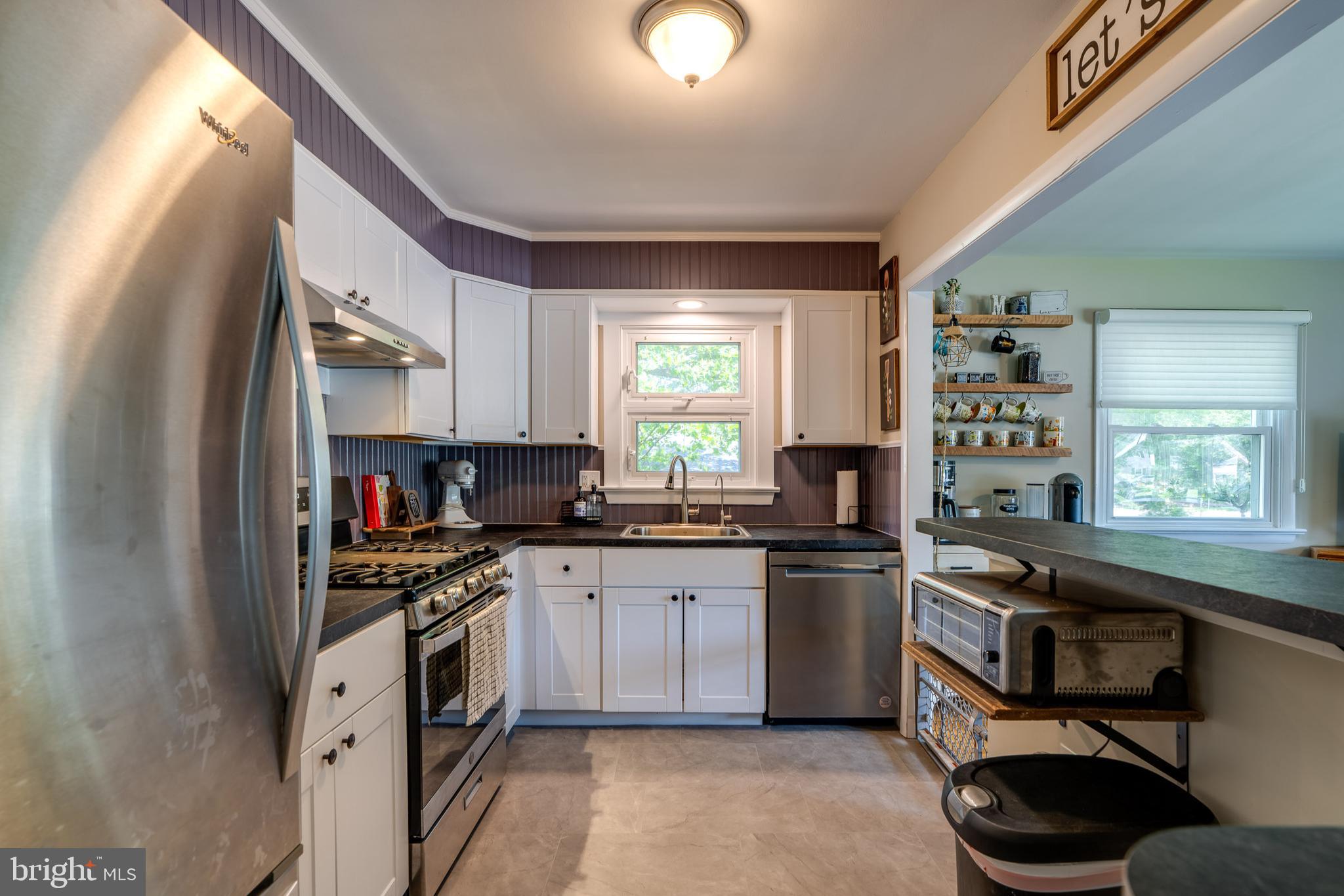404 West Marion Street Lititz, PA 17543 - Photo 7 of 35