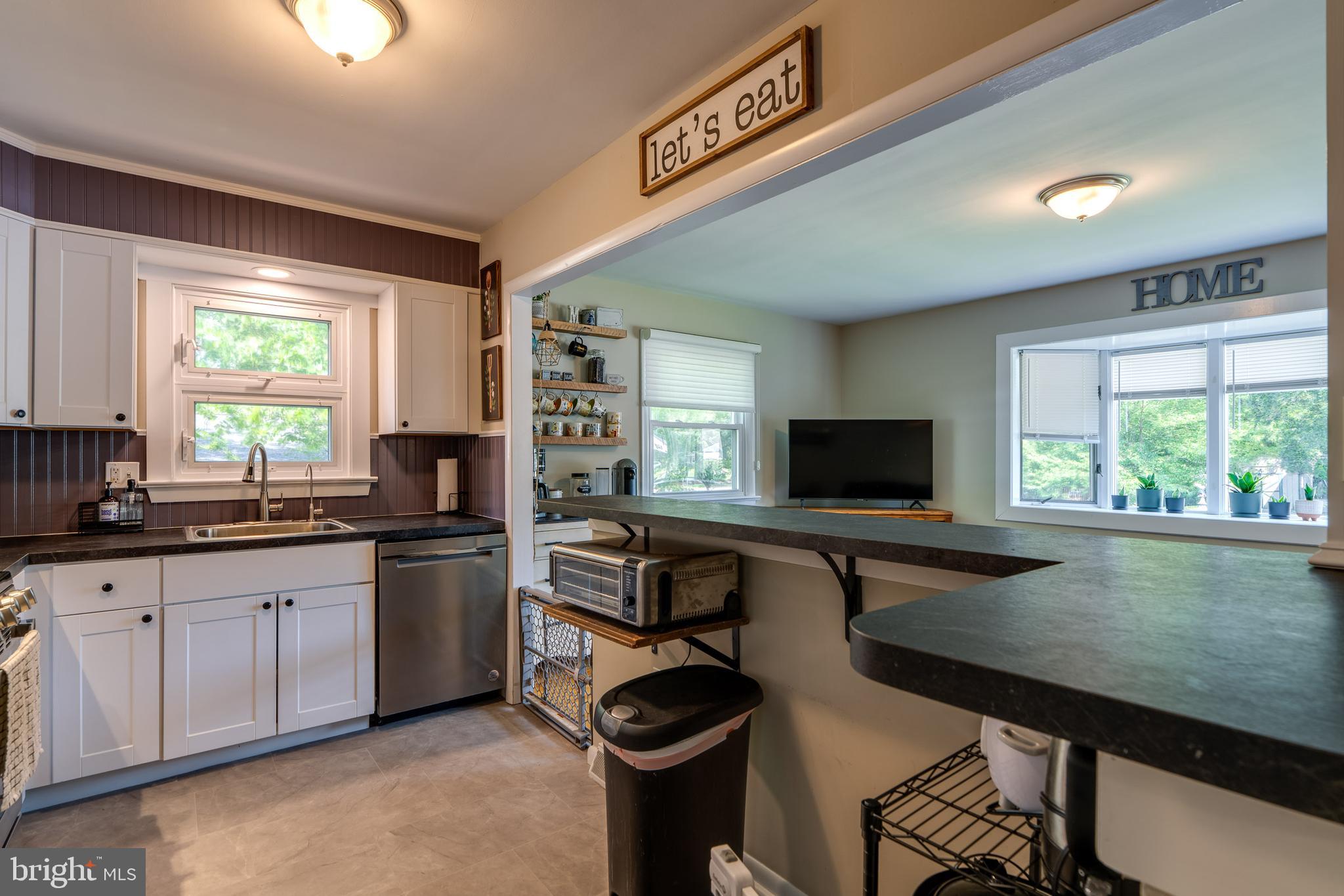 404 West Marion Street Lititz, PA 17543 - Photo 9 of 35
