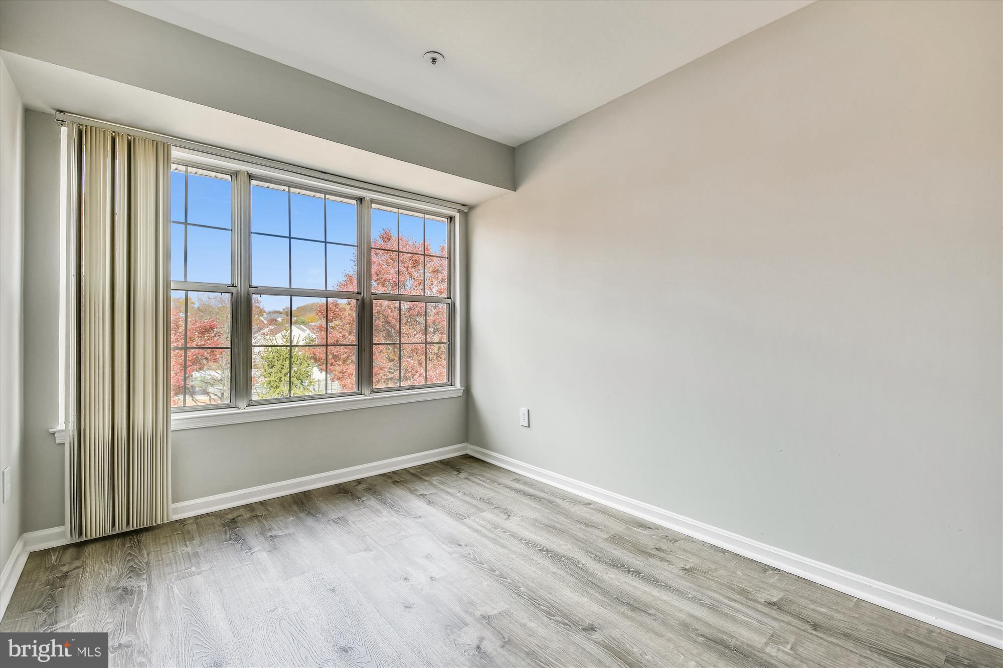 14902 McKisson Court, Unit 8BE Silver Spring, MD 20906 - Photo 9 of 38 Dining Room