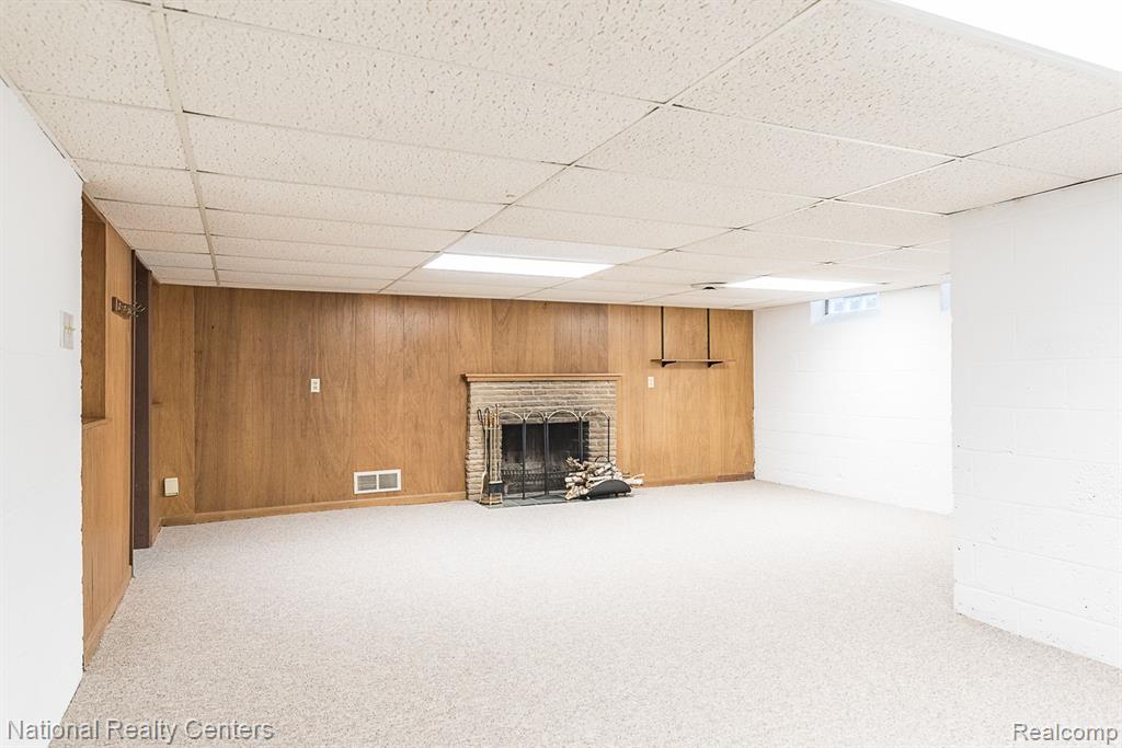 515 East Avon Road Rochester, MI 48307 - Photo 25 of 38