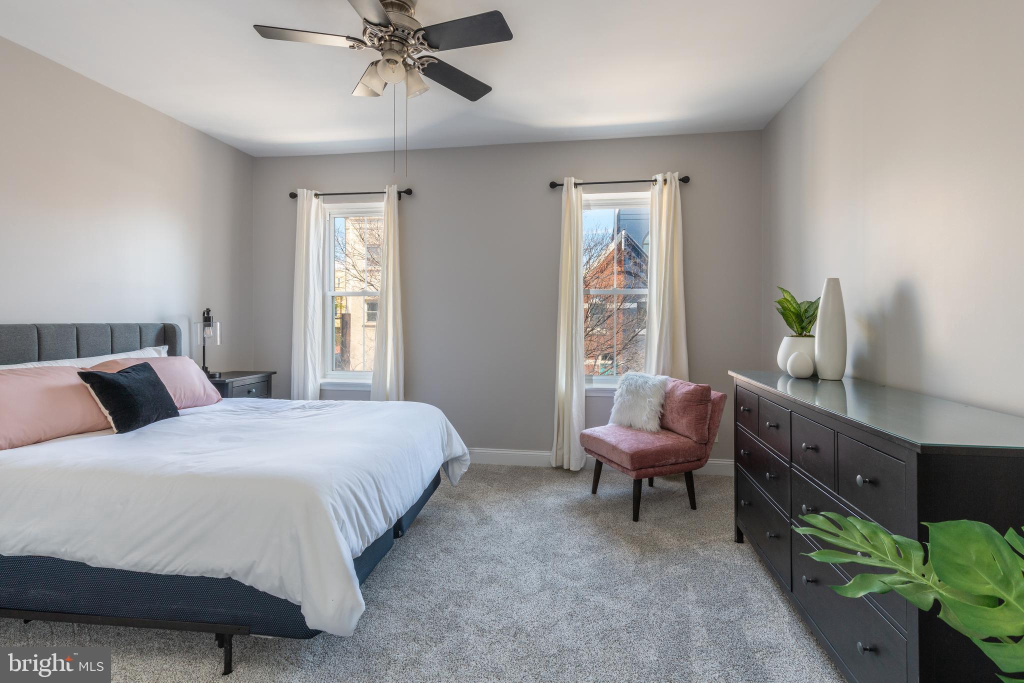 2346 Christian Street Philadelphia, PA 19146 - Photo 19 of 33