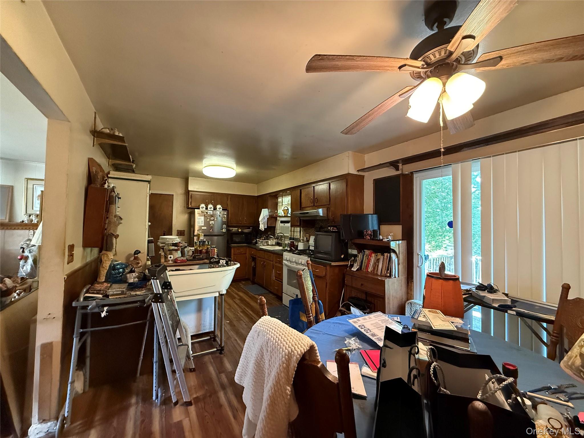 212 Union Avenue East Patchogue, NY 11772 - Photo 6 of 14 Actual condition