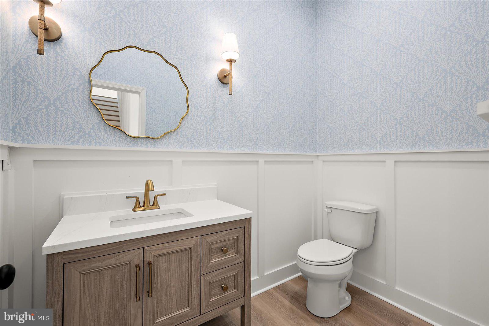 75 King Richard Road Berlin, MD 21811 - Photo 27 of 107 Main level half bath