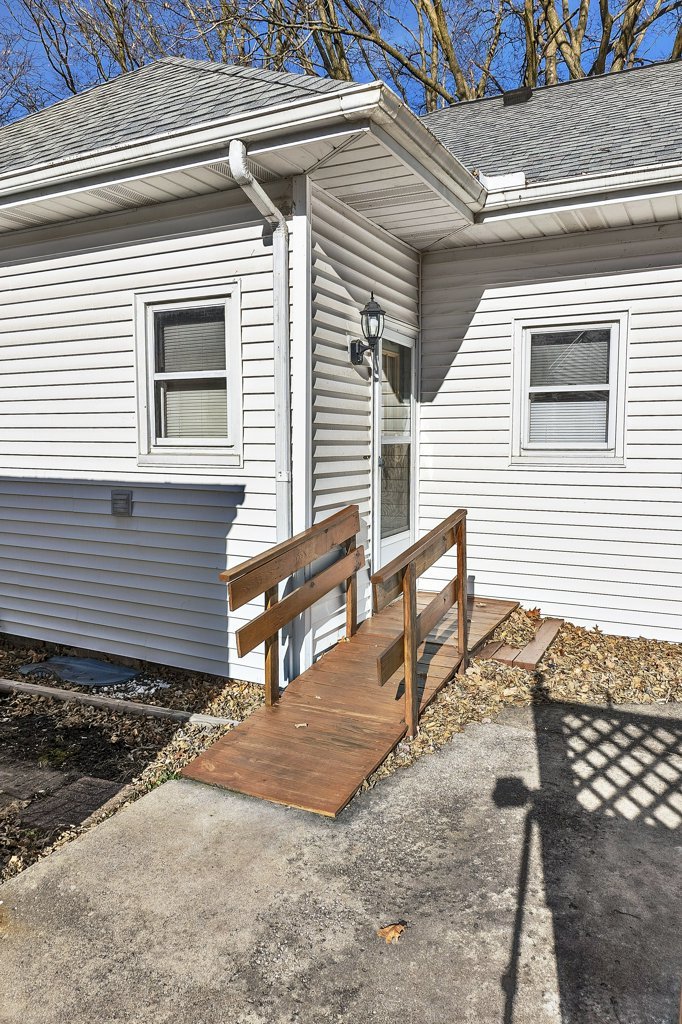 114 South Madison Street Saybrook, IL 61770 - Photo 30 of 31 a view of a backyard with a large tree