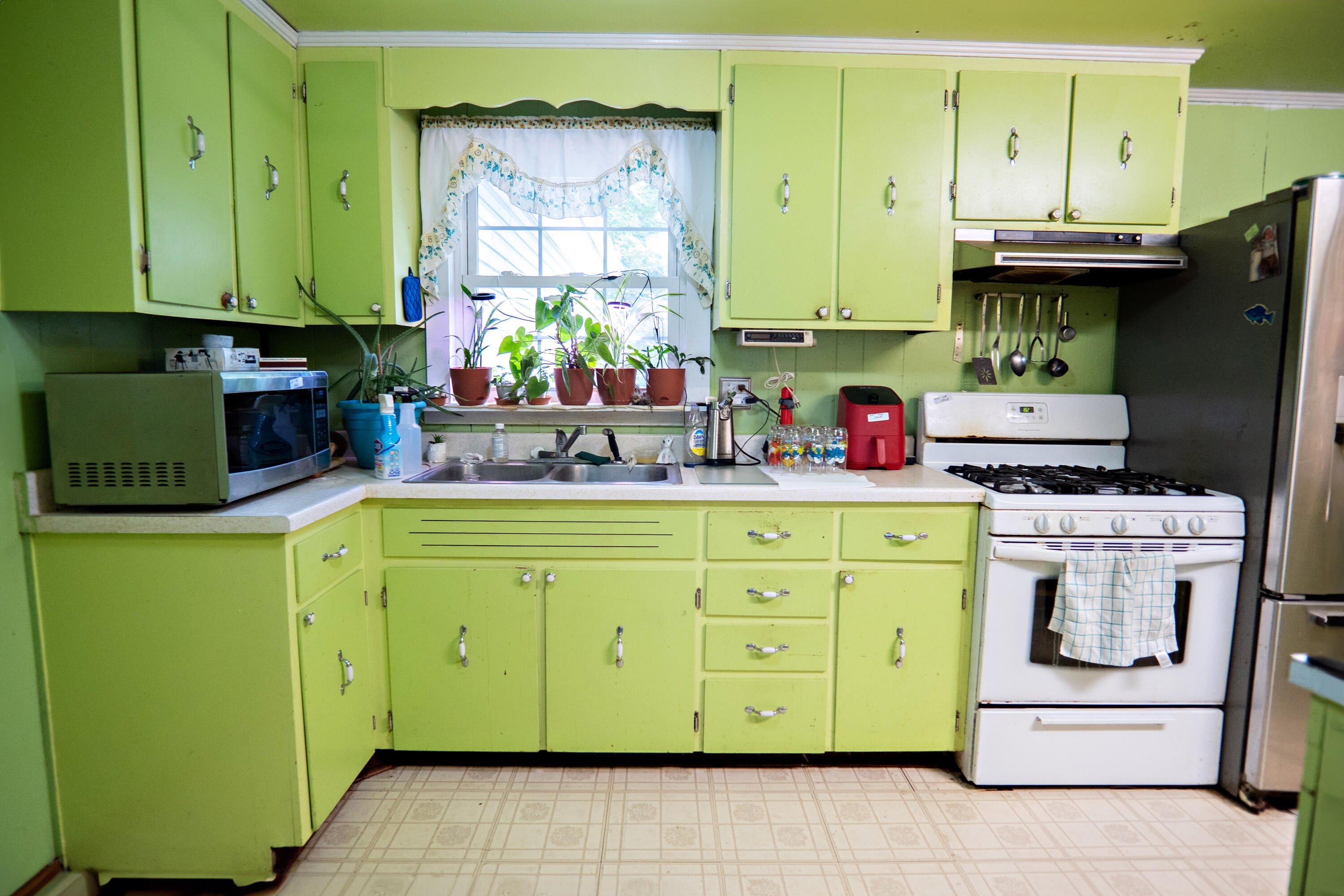 294 Big Mountain Road Rupert, WV 25984 - Photo 6 of 21 Gallery Image 6