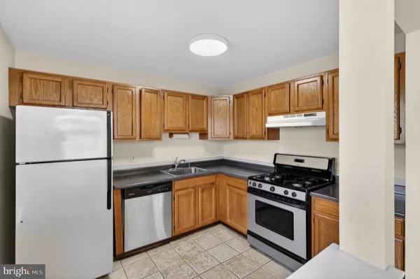 $2,570 | 4202 Waltham Court, Yardley, PA 19067