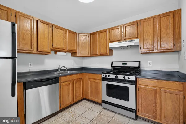 $2,570 | 4202 Waltham Court, Yardley, PA 19067