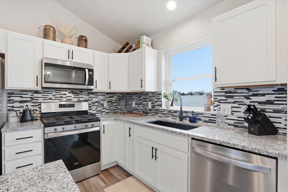 676 Porter Road Evansville, WI 53536 - Photo 15 of 50