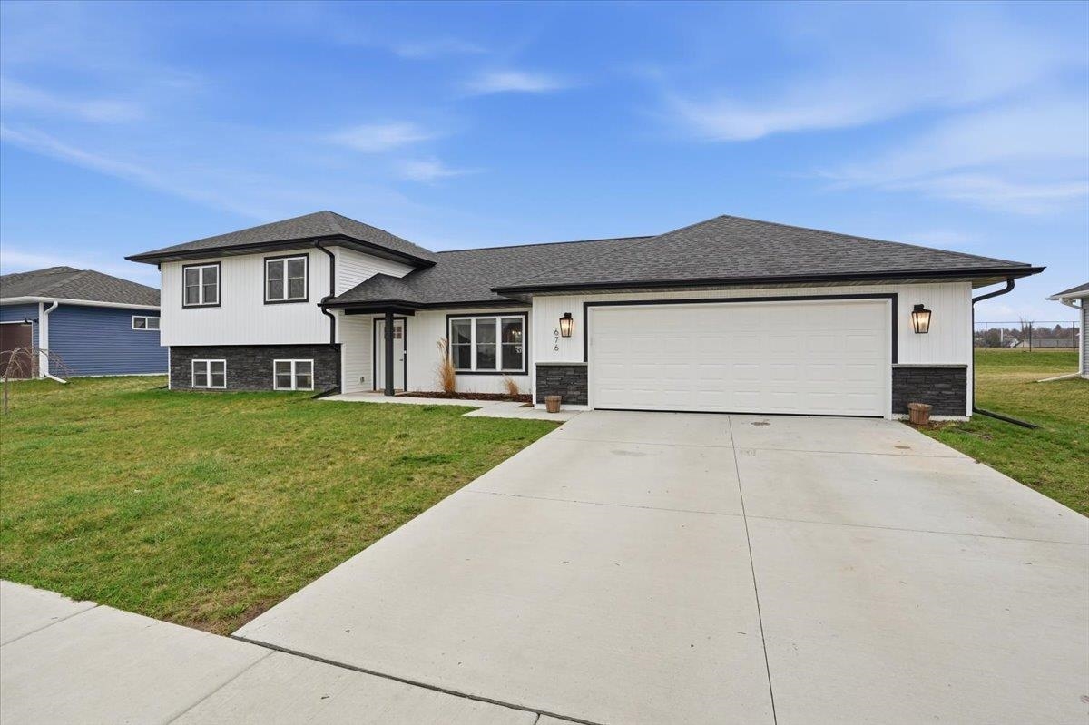 676 Porter Road Evansville, WI 53536 - Photo 2 of 50