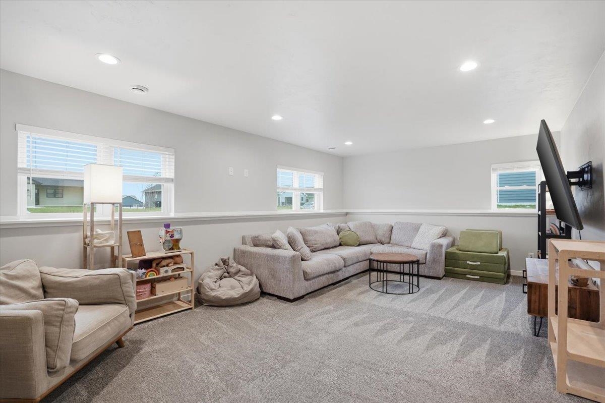 676 Porter Road Evansville, WI 53536 - Photo 33 of 50