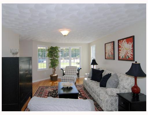 175 Jefferson Road, Unit 175 Burrillville, RI 02830 - Photo 2 of 4 Living Room.