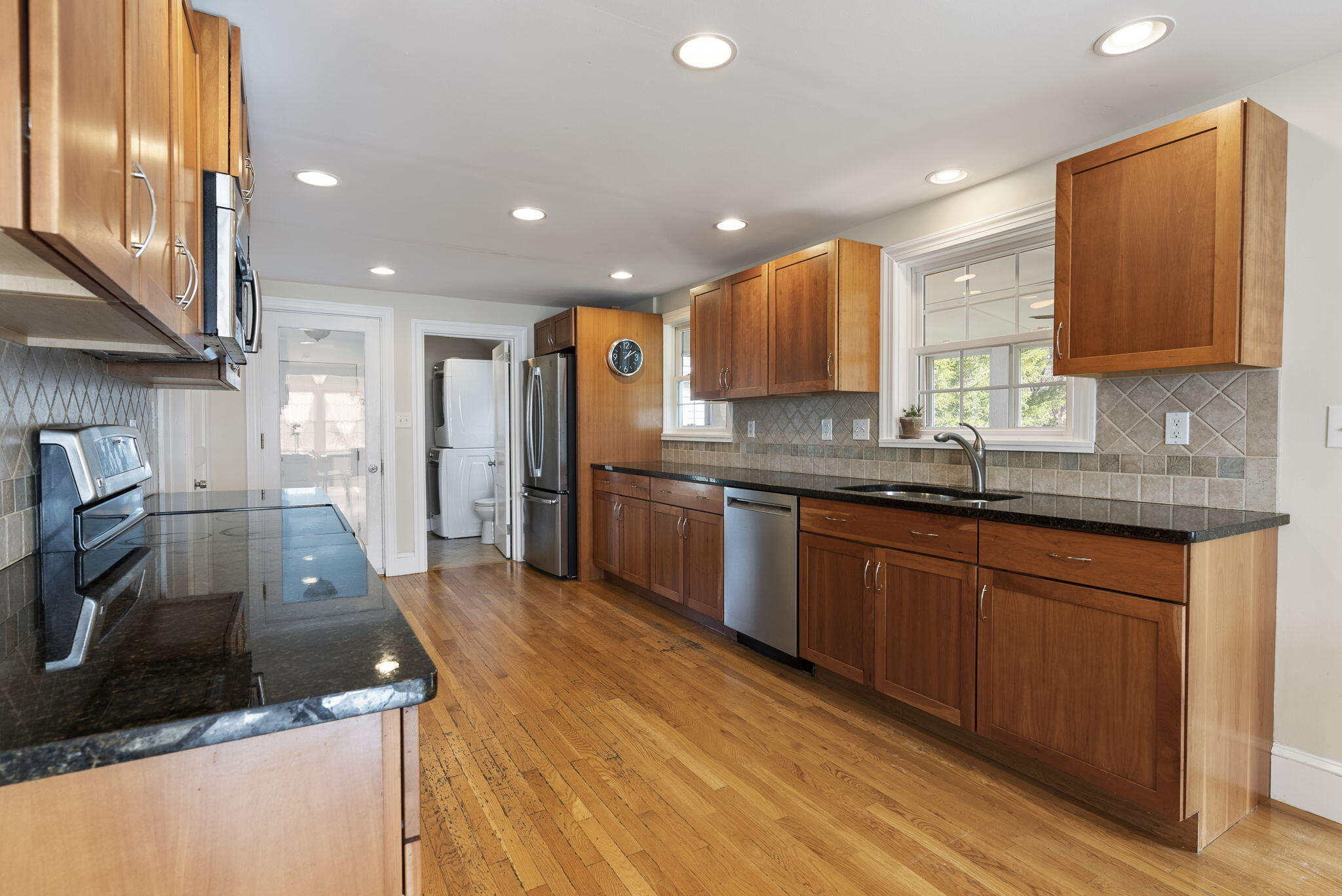 209 Middle Road Falmouth, ME 04105 - Photo 3 of 59 28-web-or-mls-DSC07999