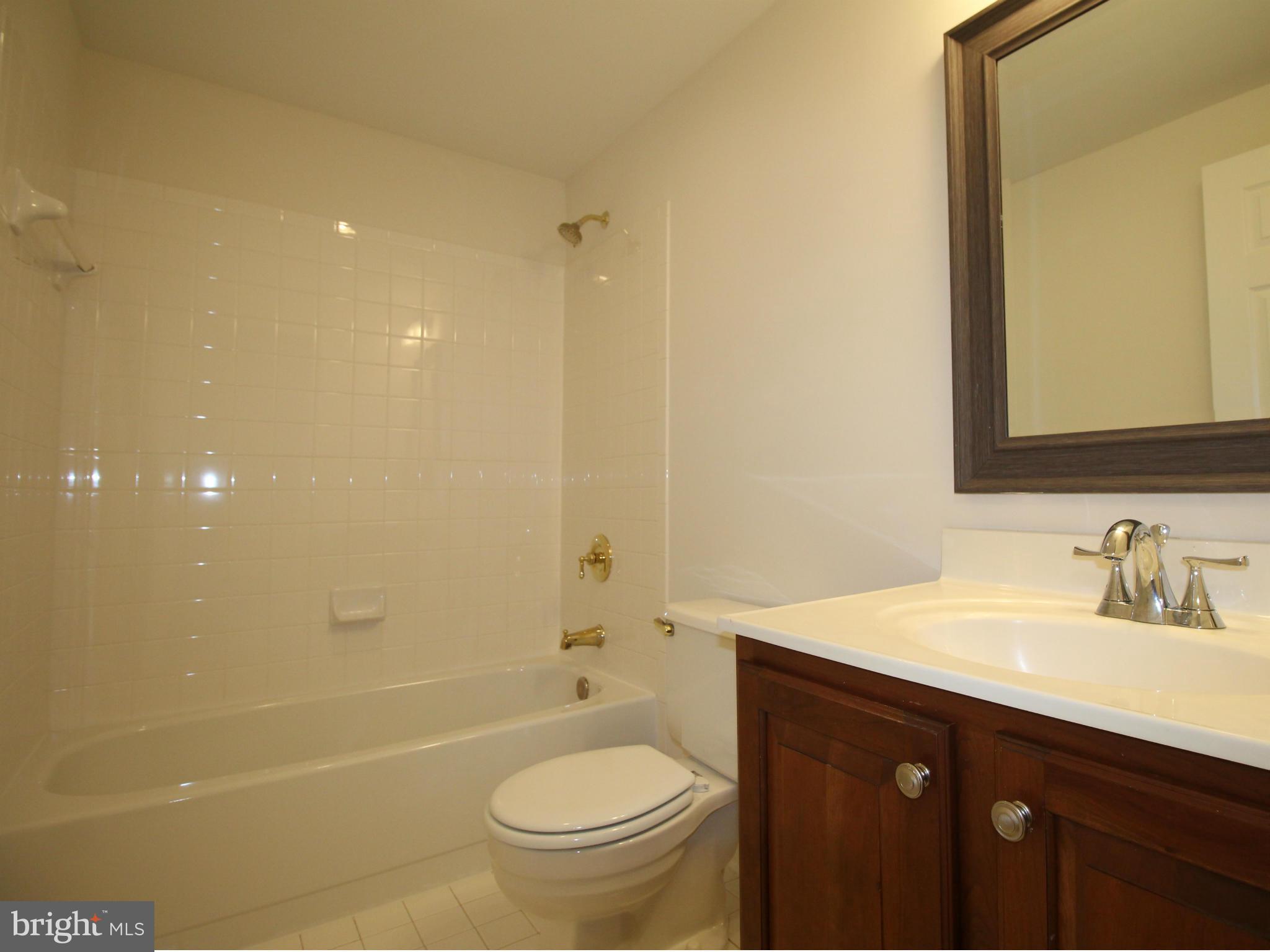 11688 Bennington Woods Road Reston, VA 20194 - Photo 13 of 20 Bath