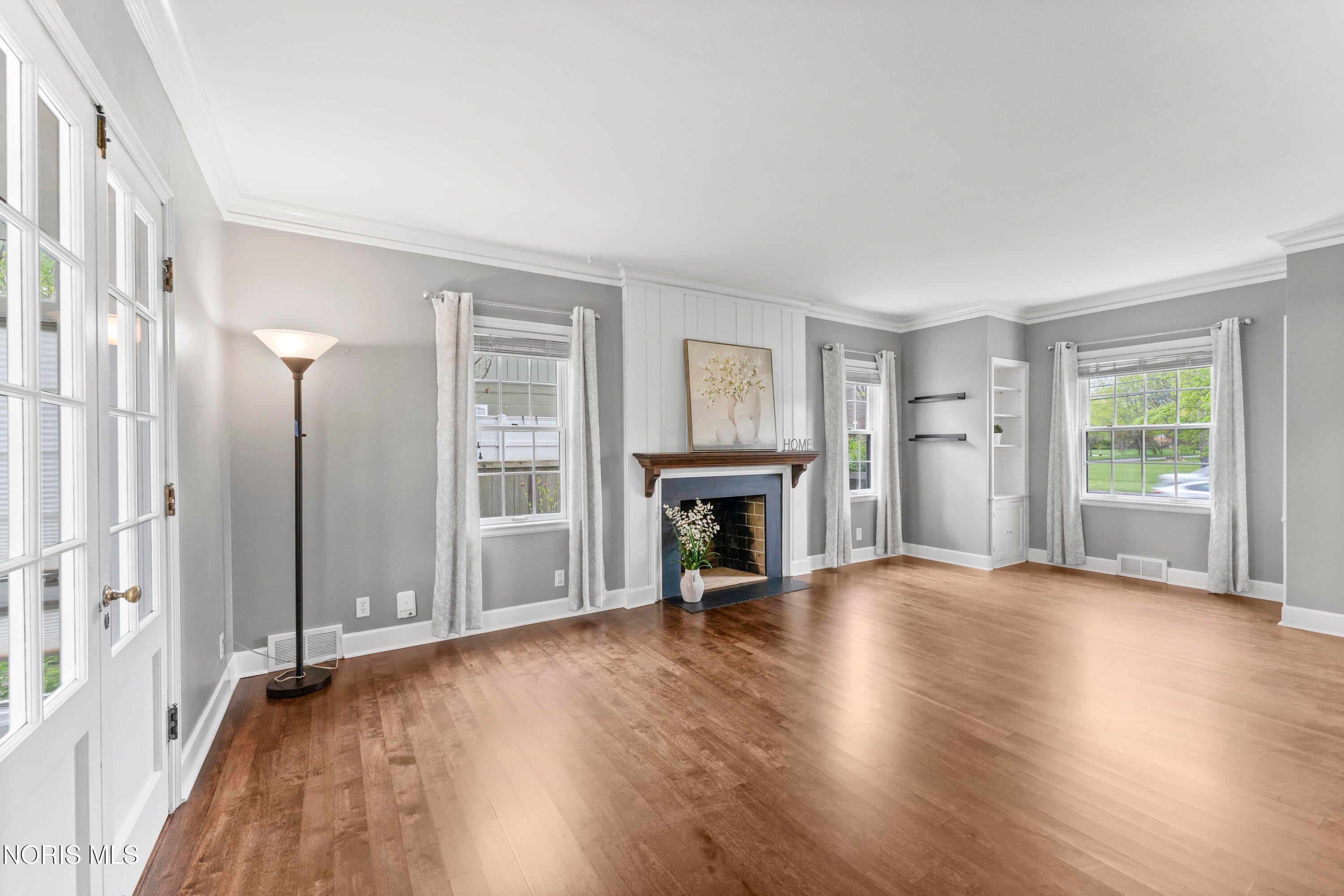 4-Living-Room