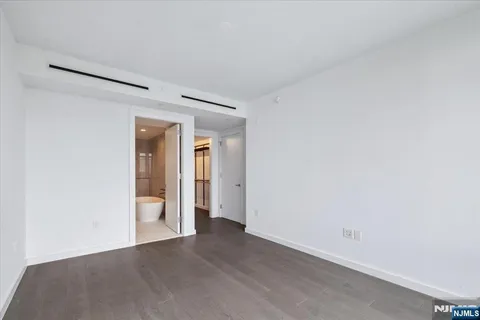 $675,000 | 320 Adolphus Avenue, Unit 612, Cliffside Park, NJ 07010