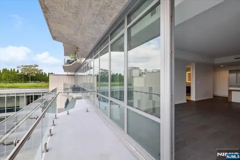 $675,000 | 320 Adolphus Avenue, Unit 612, Cliffside Park, NJ 07010