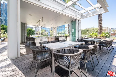 $539,990 | 877 Francisco Street, Unit 707, Los Angeles, CA 90017