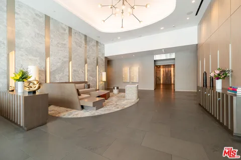 $539,990 | 877 Francisco Street, Unit 707, Los Angeles, CA 90017