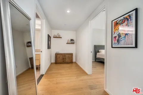 $539,990 | 877 Francisco Street, Unit 707, Los Angeles, CA 90017