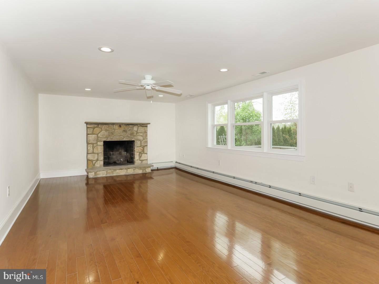 191 Mallard Road Southampton, PA 18966 - Photo 8 of 24 Gallery Image 8