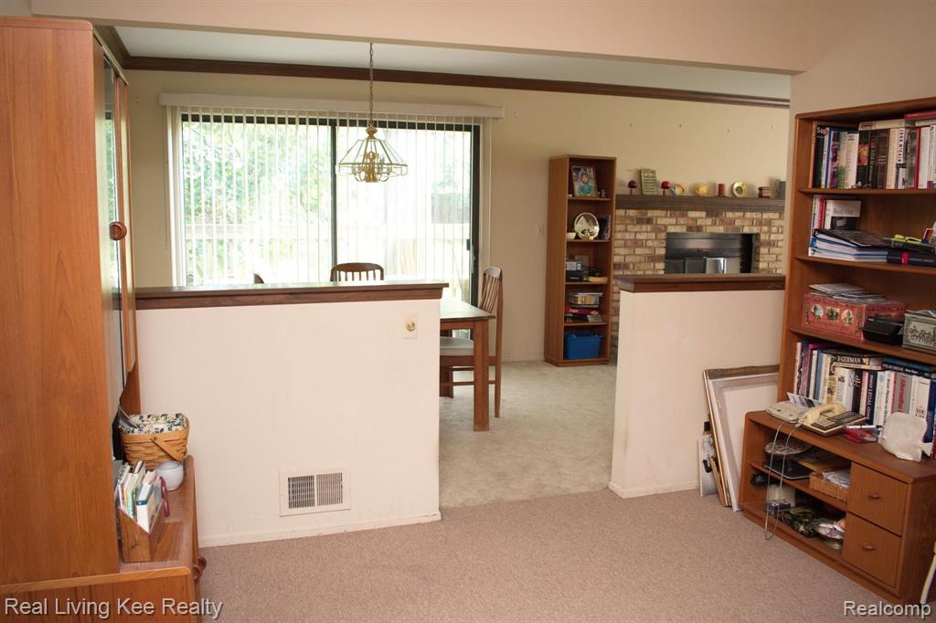 1893 Christy Court Rochester Hills, MI 48309 - Photo 15 of 37