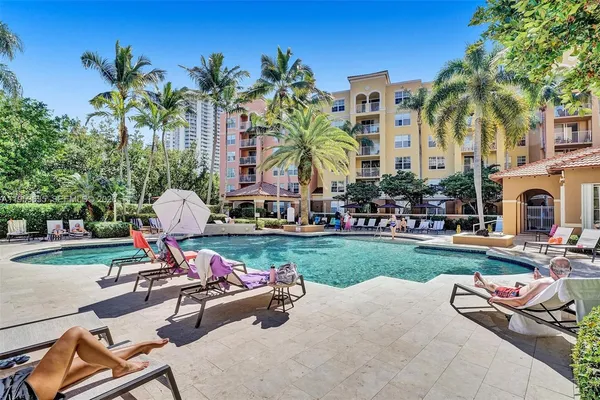 $3,990 | 19601 East Country Club Drive, Unit 7508, Aventura, FL 33180