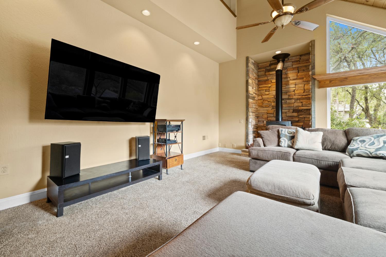 3590 Montclair Road Cameron Park, CA 95682 - Photo 8 of 44