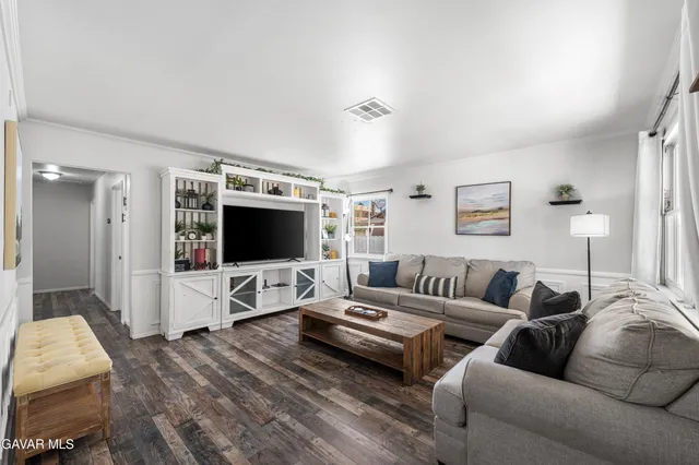 $409,900 | 38719 21st Street East, Palmdale, CA 93550