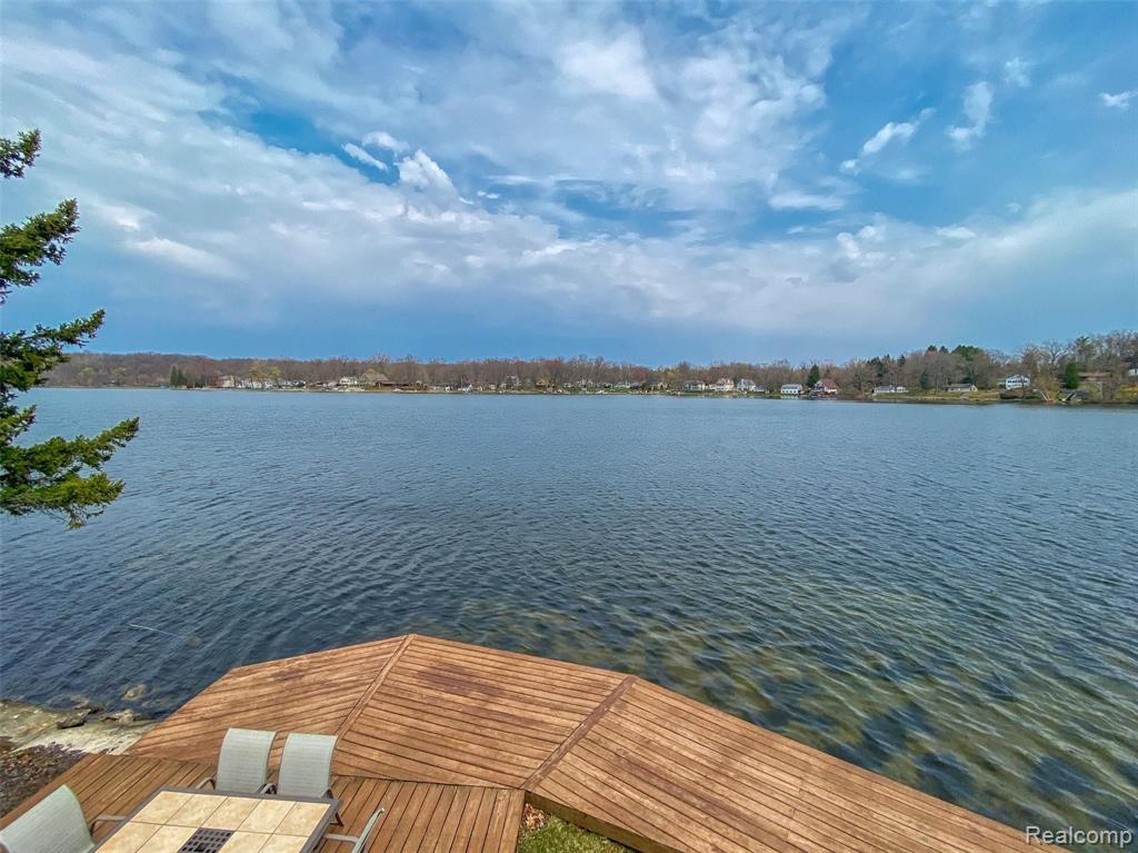 7784 Tipsico Lake Road Holly, MI 48442 - Photo 40 of 55