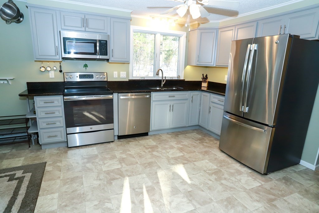 80 Fitch Road Lancaster, MA 01523 - Photo 3 of 42