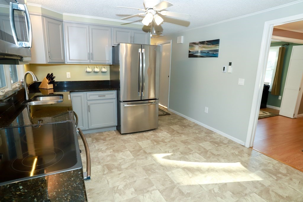 80 Fitch Road Lancaster, MA 01523 - Photo 5 of 42