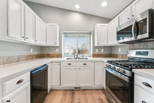 $429,900 | 1288 East Sothesby Street, Meridian, ID 83642