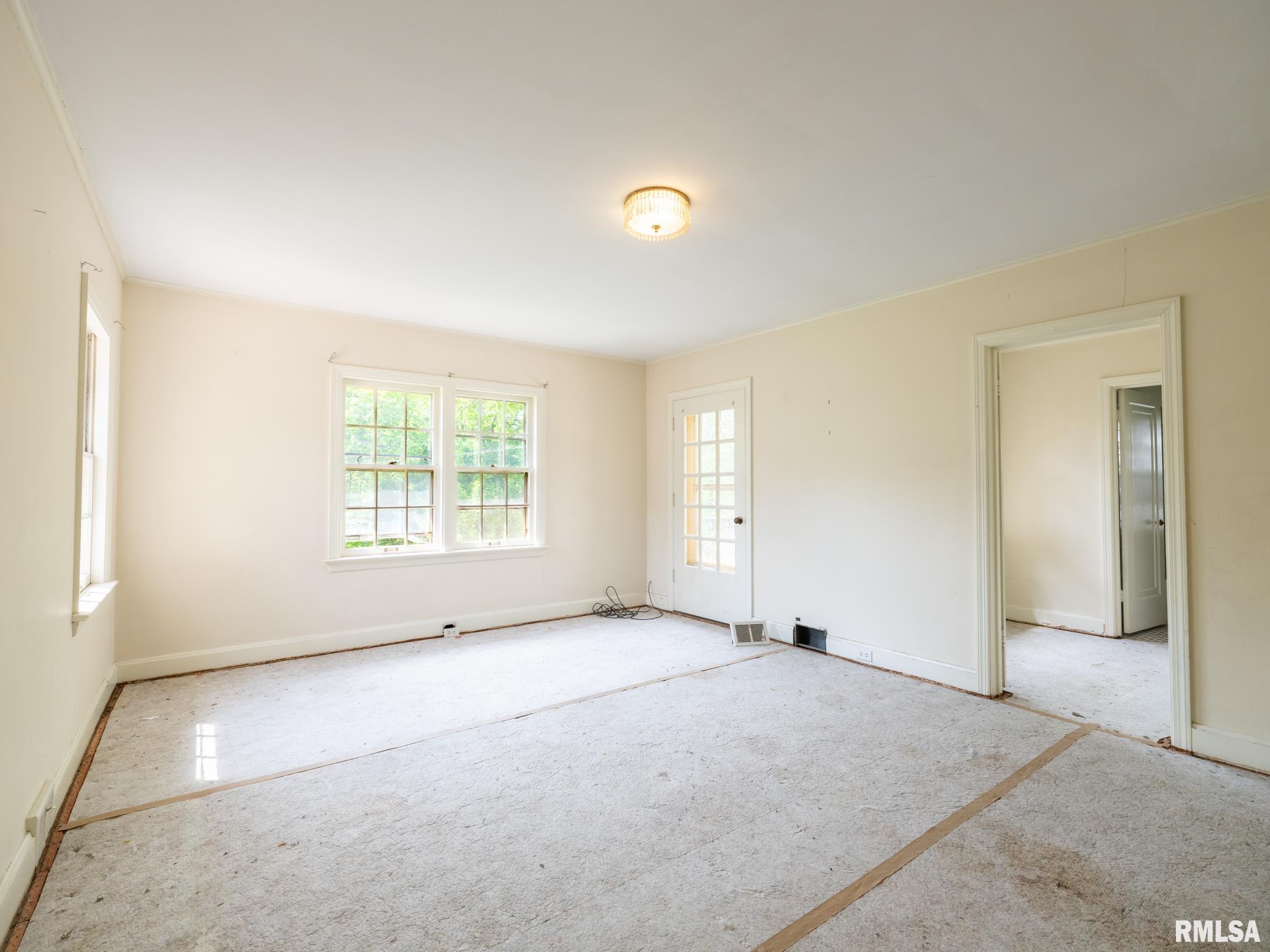 205 North Kickapoo Terrace Peoria, IL 61604 - Photo 13 of 74
