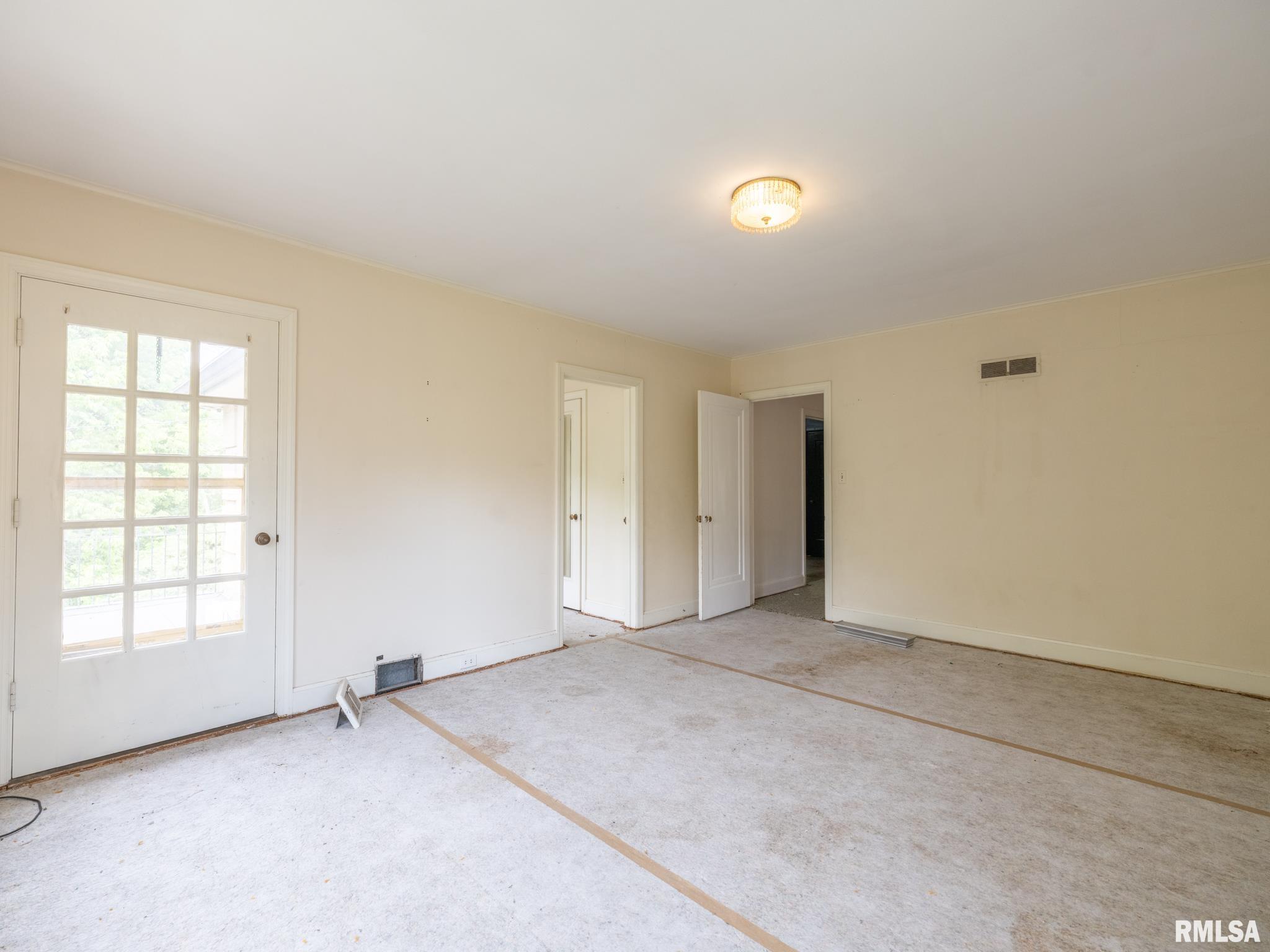 205 North Kickapoo Terrace Peoria, IL 61604 - Photo 14 of 74