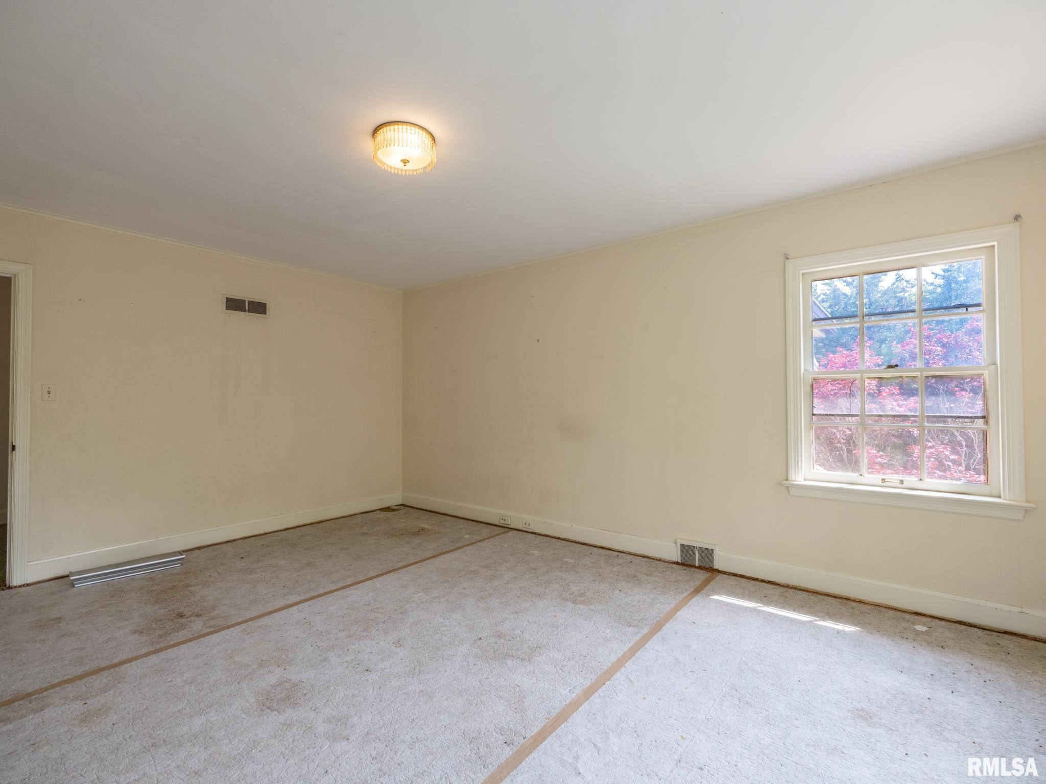 205 North Kickapoo Terrace Peoria, IL 61604 - Photo 15 of 74