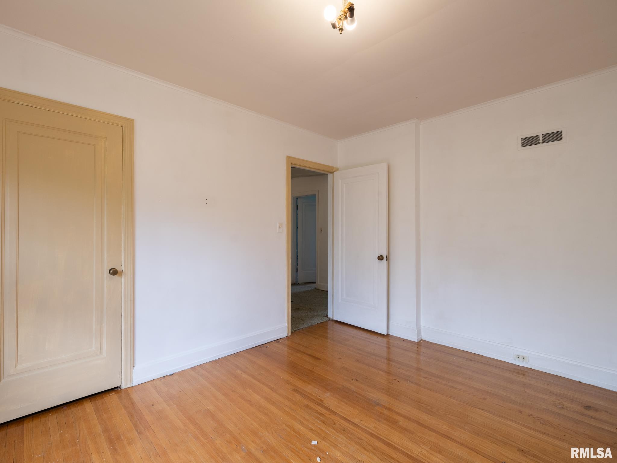 205 North Kickapoo Terrace Peoria, IL 61604 - Photo 32 of 74