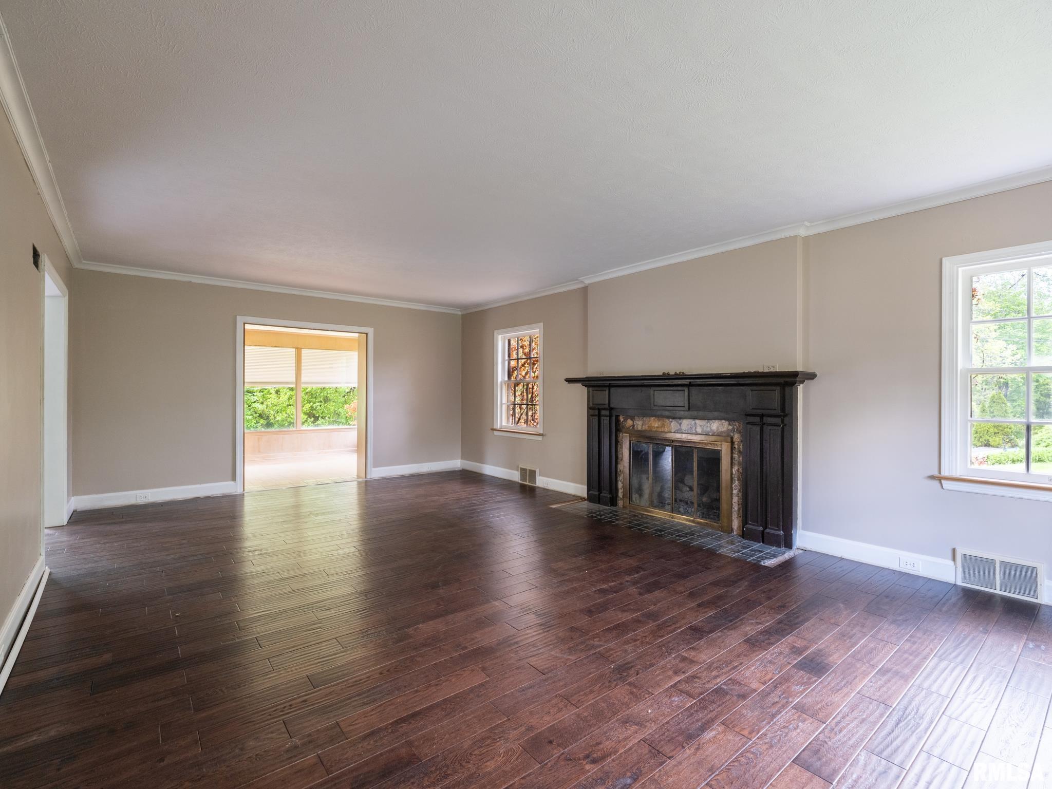 205 North Kickapoo Terrace Peoria, IL 61604 - Photo 38 of 74