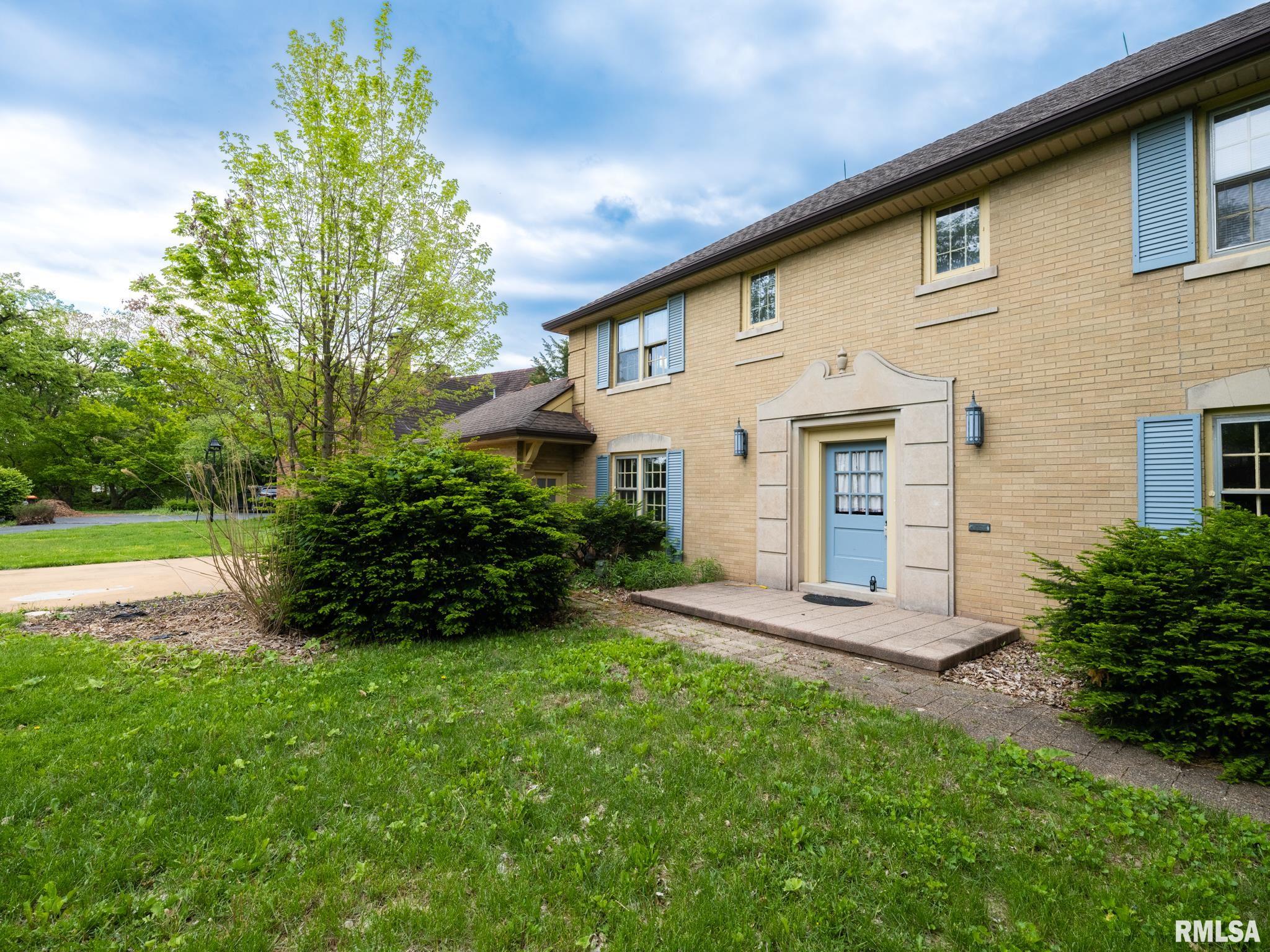 205 North Kickapoo Terrace Peoria, IL 61604 - Photo 4 of 74