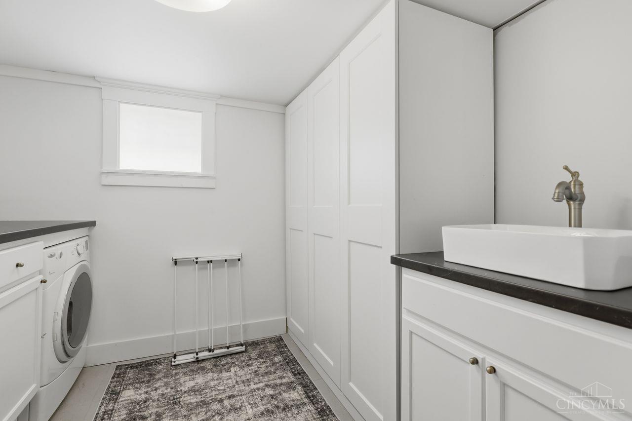 3329 Brotherton Road Cincinnati, OH 45209 - Photo 27 of 41
