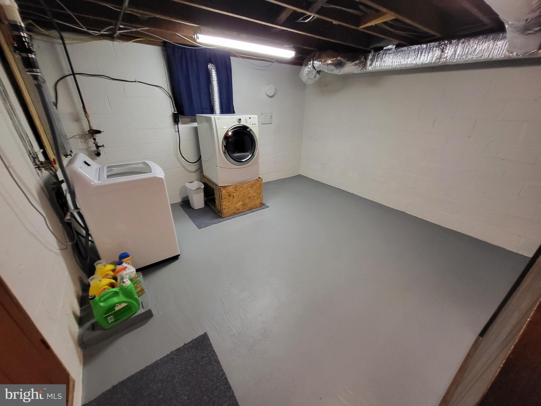 4545 Sycamore Grove Road Chambersburg, PA 17202 - Photo 24 of 31 Laundry