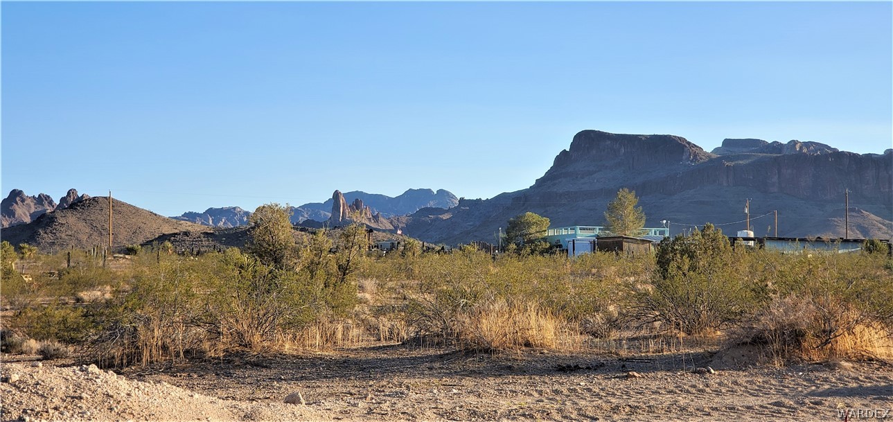 1434 Dilcon Road Golden Valley, AZ 86413 - Photo 40 of 49 a view of a city with a mountain
