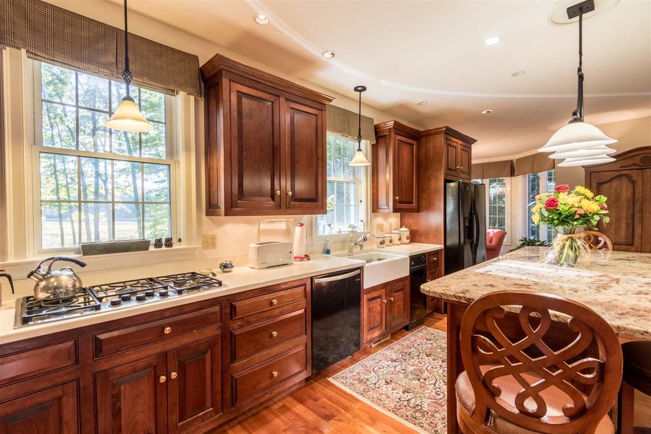 7 Wingate Court Stratham, NH 03885 - Photo 11 of 34 Gallery Image 11