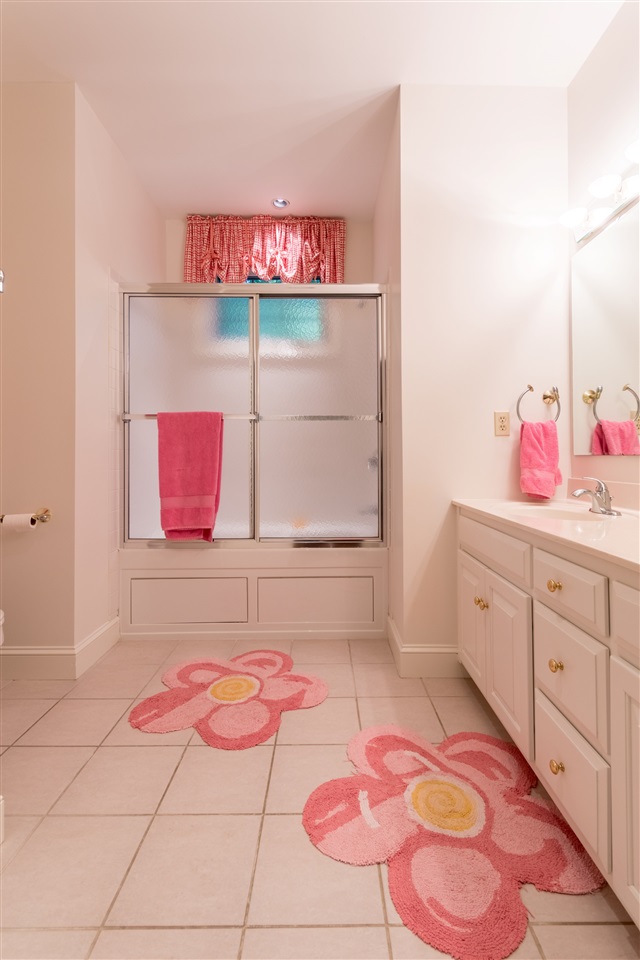 7 Wingate Court Stratham, NH 03885 - Photo 22 of 34 Gallery Image 22